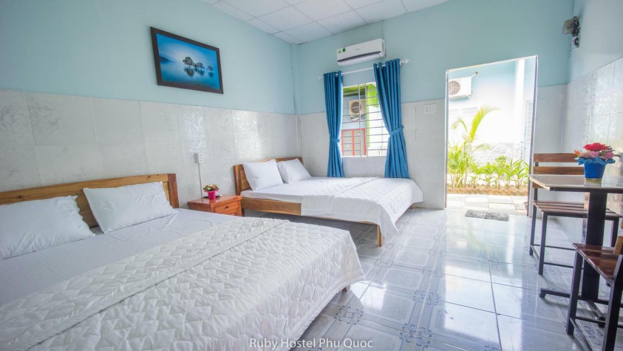 Ruby Phu Quoc Hostel エクステリア 写真