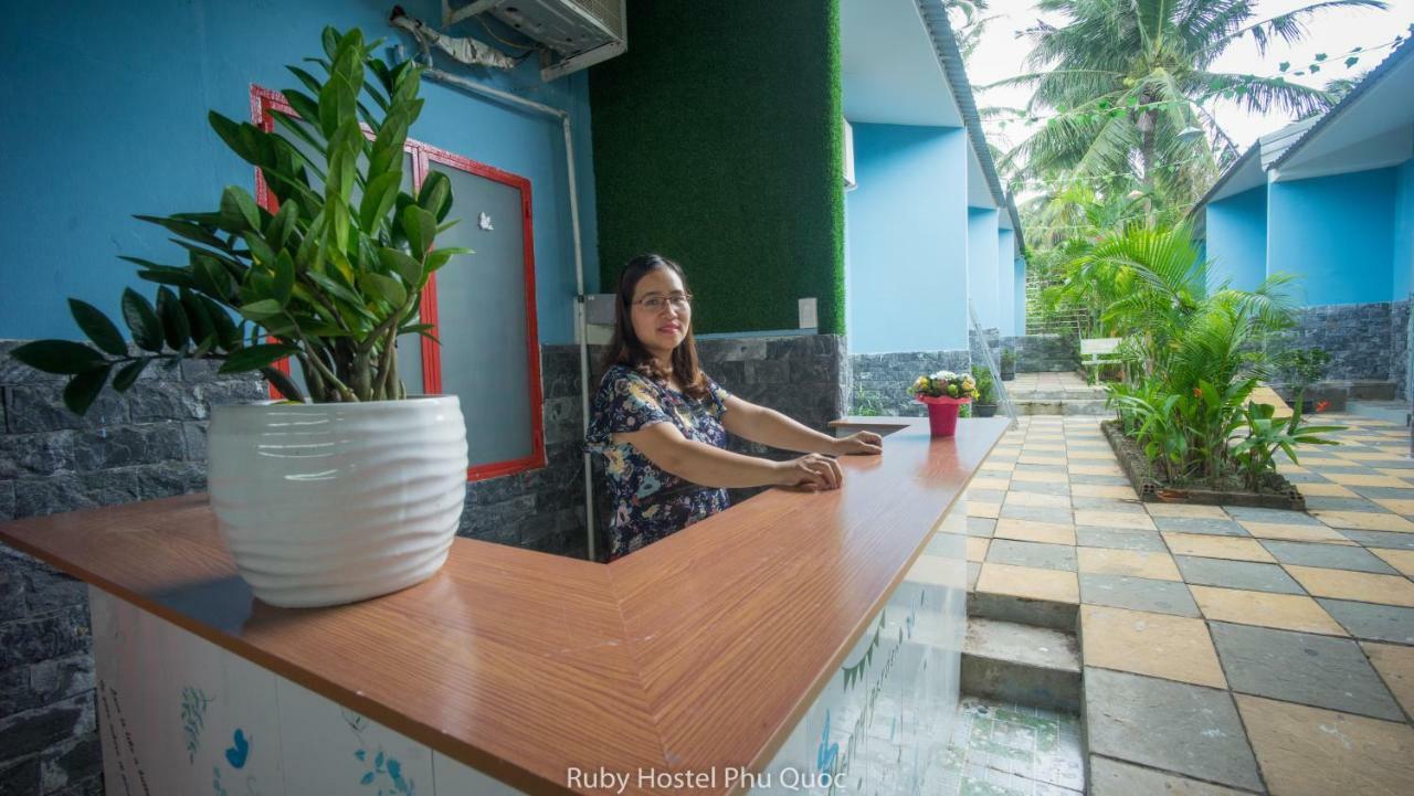 Ruby Phu Quoc Hostel エクステリア 写真