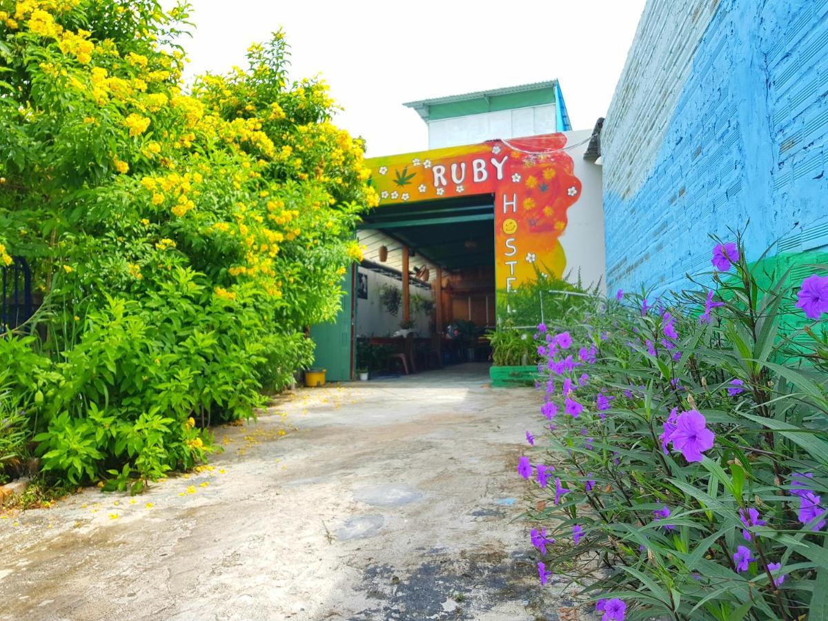 Ruby Phu Quoc Hostel エクステリア 写真