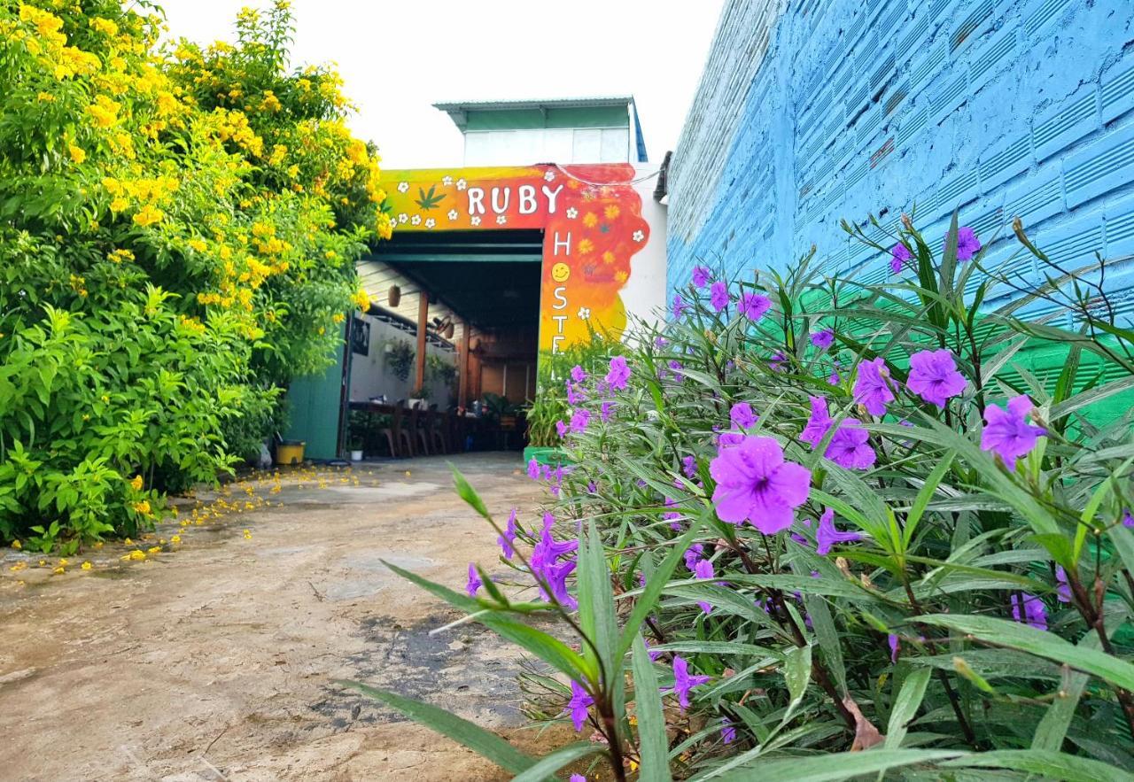 Ruby Phu Quoc Hostel エクステリア 写真