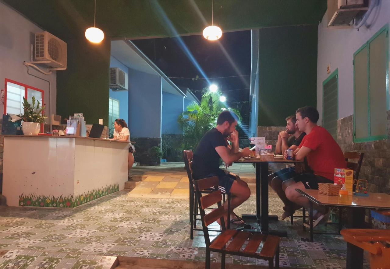 Ruby Phu Quoc Hostel エクステリア 写真