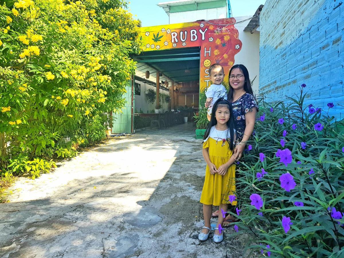 Ruby Phu Quoc Hostel エクステリア 写真