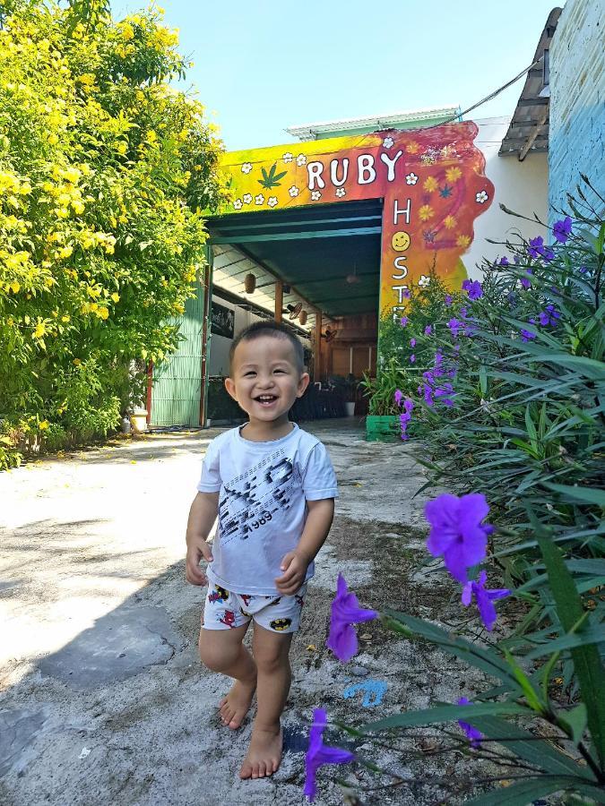 Ruby Phu Quoc Hostel エクステリア 写真
