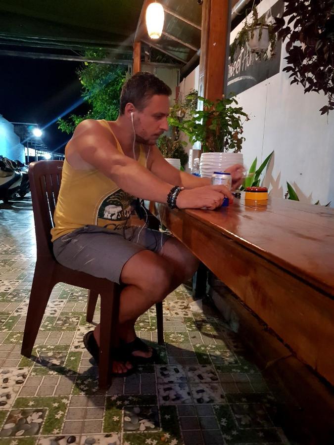 Ruby Phu Quoc Hostel エクステリア 写真