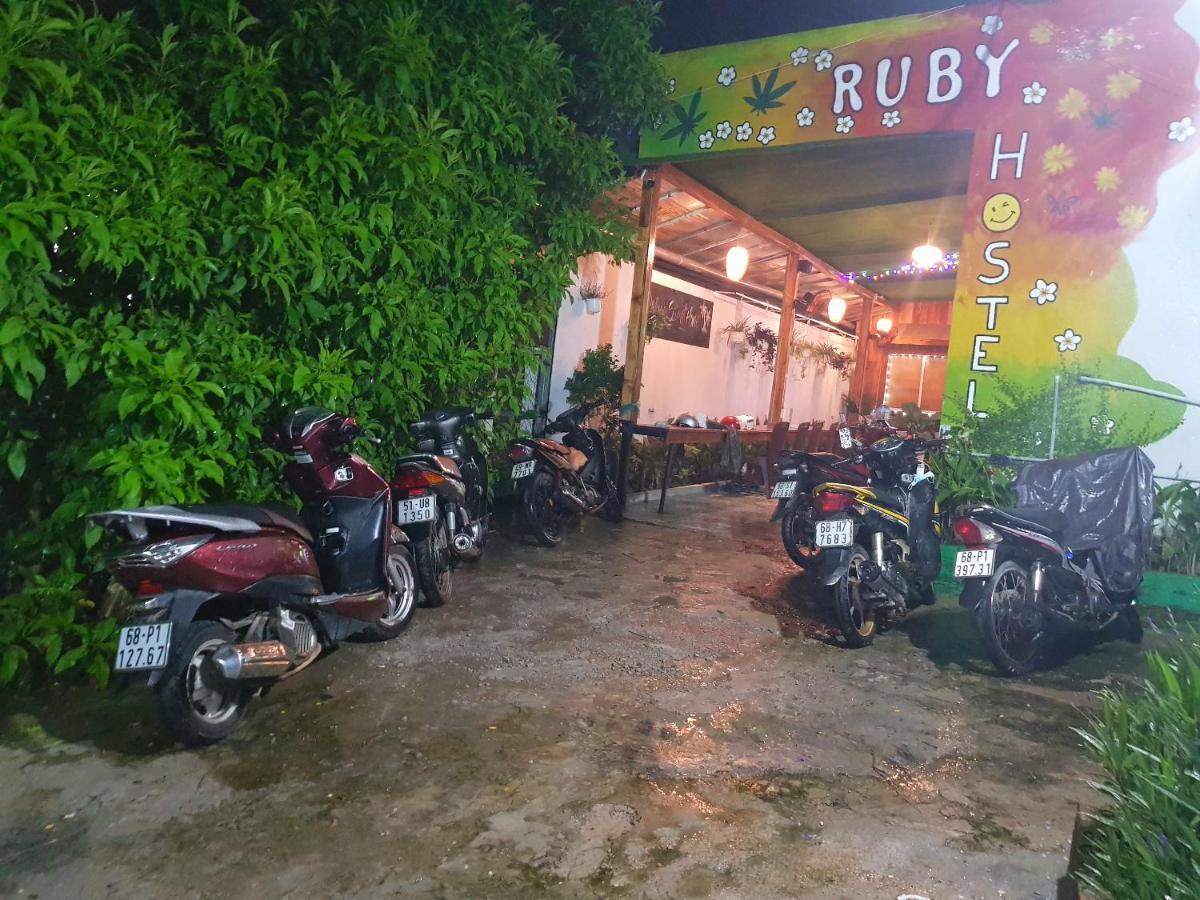 Ruby Phu Quoc Hostel エクステリア 写真